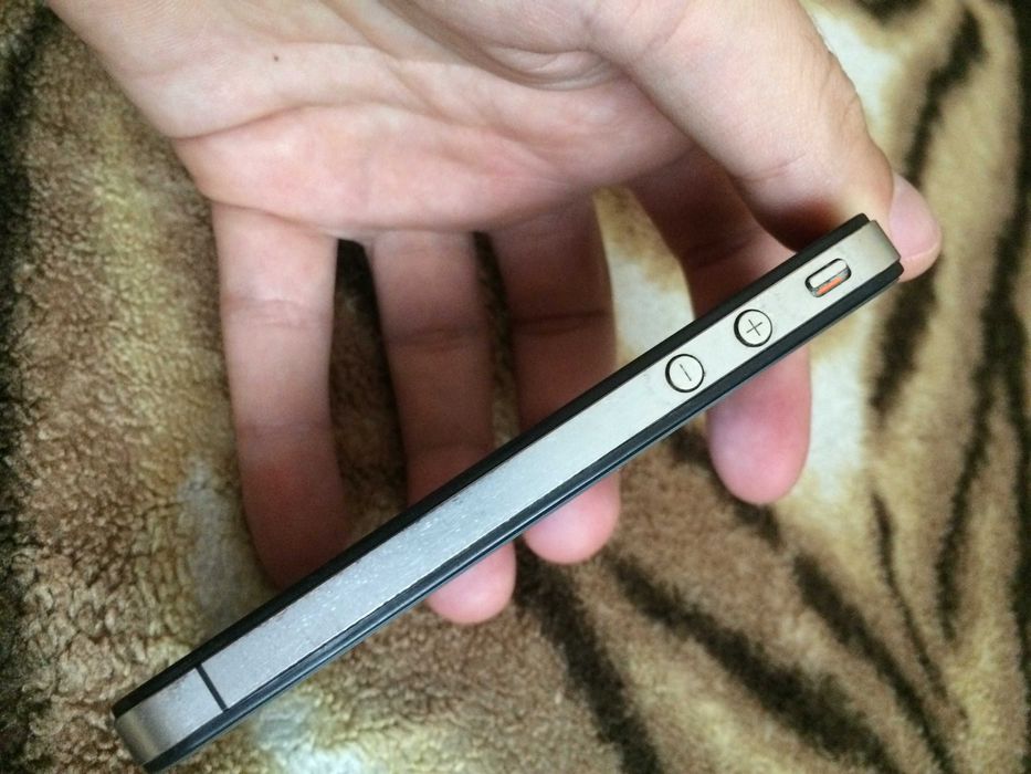 Apple Iphone 4 16Gb  (Треб замены батареи.) Отправка по НП