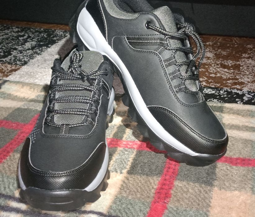 Трекинговые ботинки 44