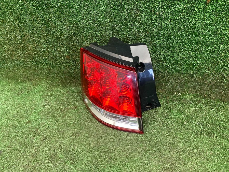 Задній ліхтар-фонарь лівий  Citroen C-Crosser