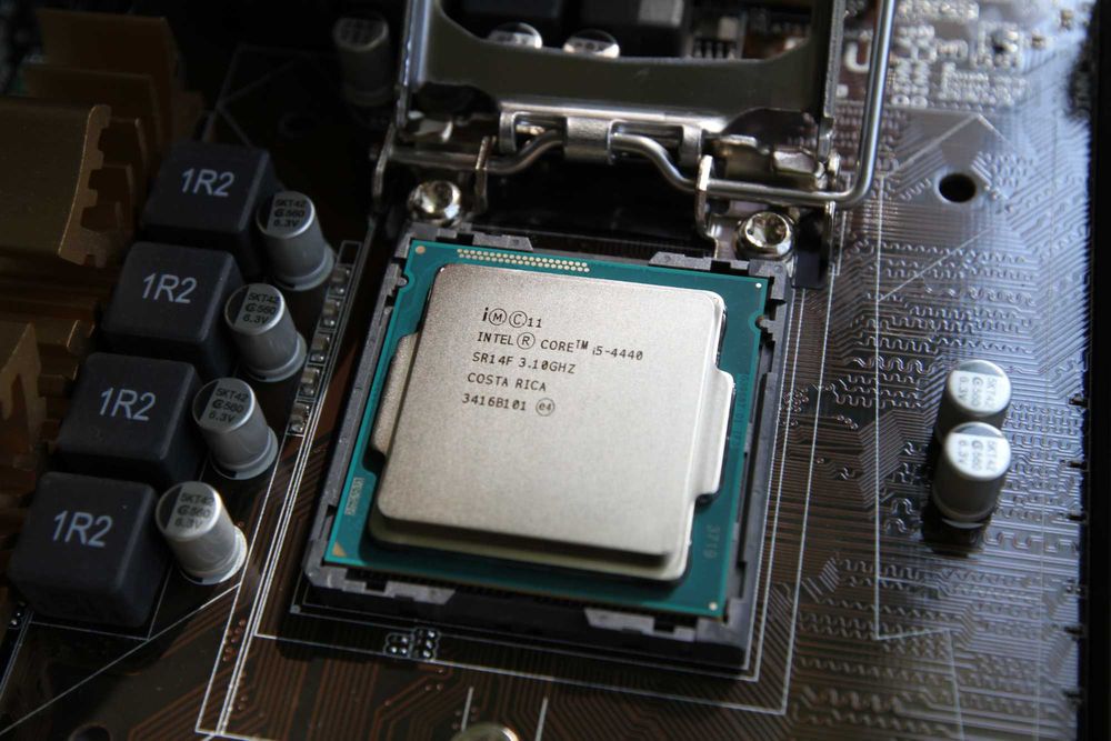 Материнська плата ASUS® Z87-A + Intel® Core™ i5-4440  3.30 GHz