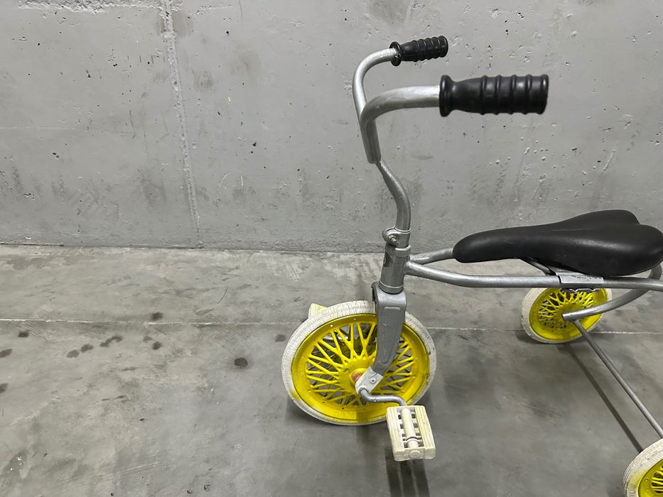 Triciclo antigo anos 70