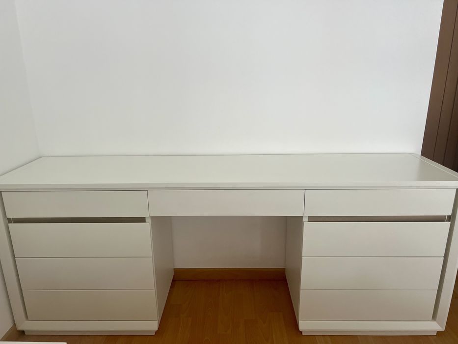 Cómoda / Secretária de Design Moderno Branca