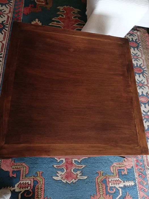 Mesa de centro  de sala em madeira maciça