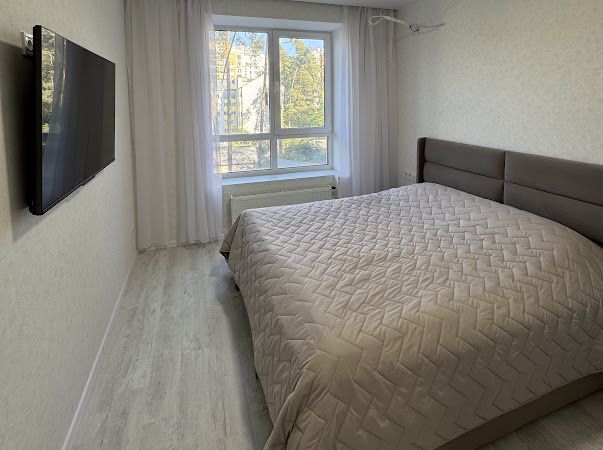Квартира 2 кімнатна в центрі міста з дорогим якісним ремонтом