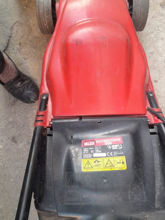 Cortador da relva 900W