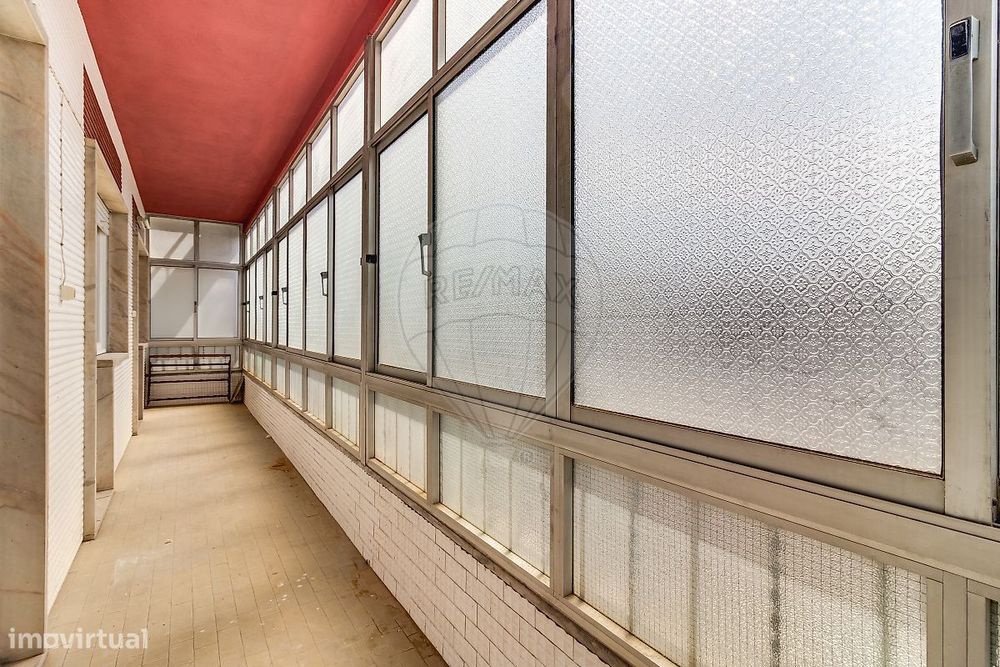Apartamento T4 para arrendamento