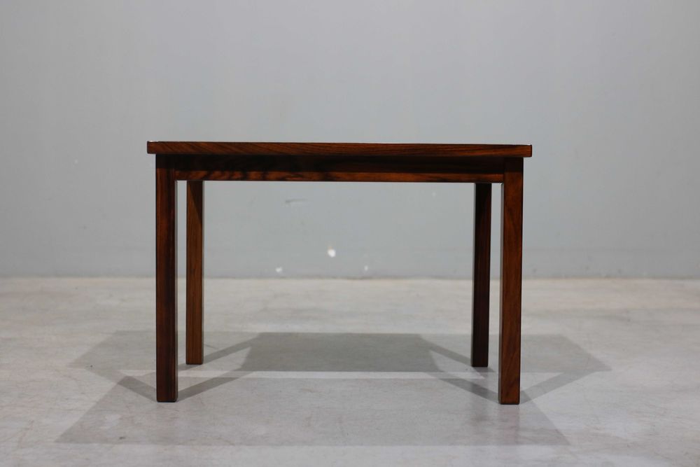 Mesa de apoio escandinava em pau santo | Design Nórdico