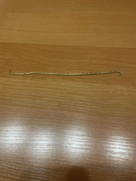 Pozłacana bransoletka na rękę