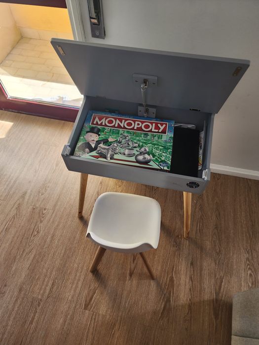 Mesa e Cadeira de criança