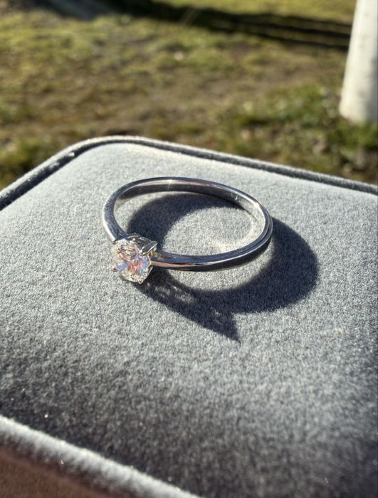 Кільце з діамантом 0,35к