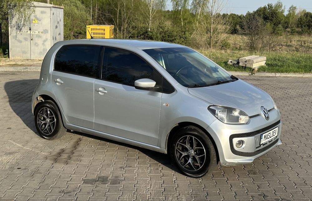Volkswagen Up 2014 VIN WVWZZZAAZFD028153 фото оголошення 3 з 24