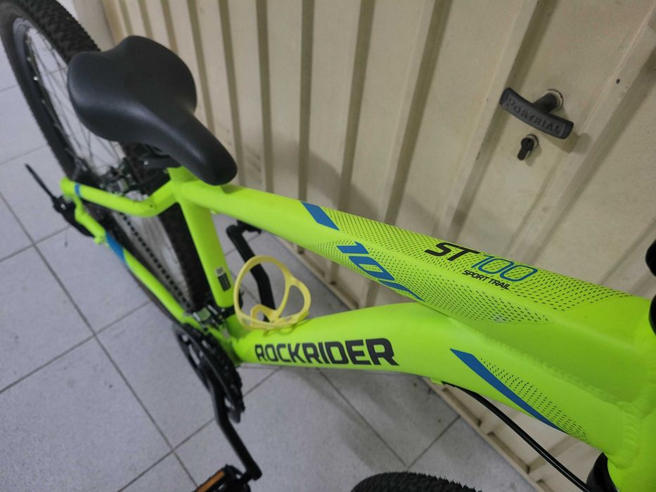 bicicleta BTT Decathlon Btwin Rockrider ST100,