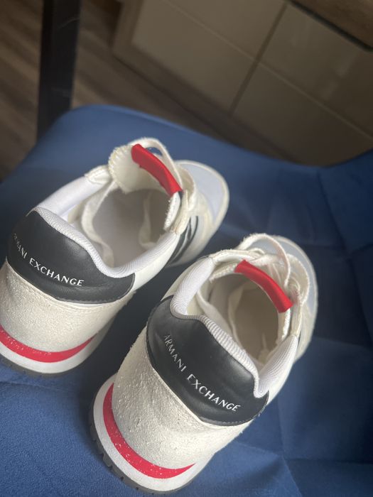 Sneakersy Armani Exchange XUX017 XCC68 K488 białe rozm 40