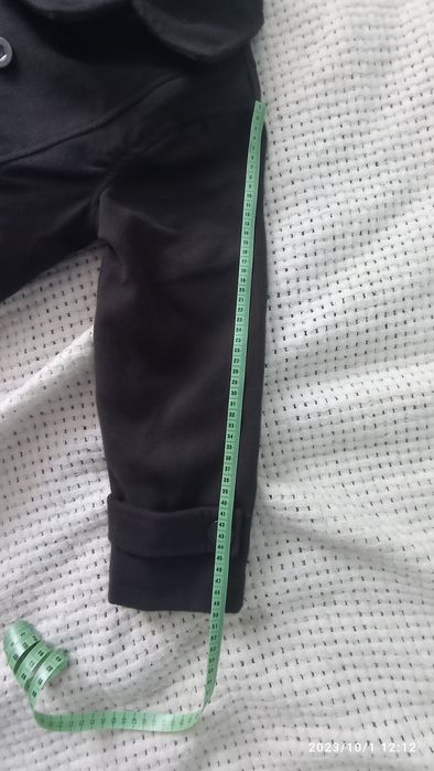 Пальто чёрное и куртка вечна-зима оранжева я  на мальчика