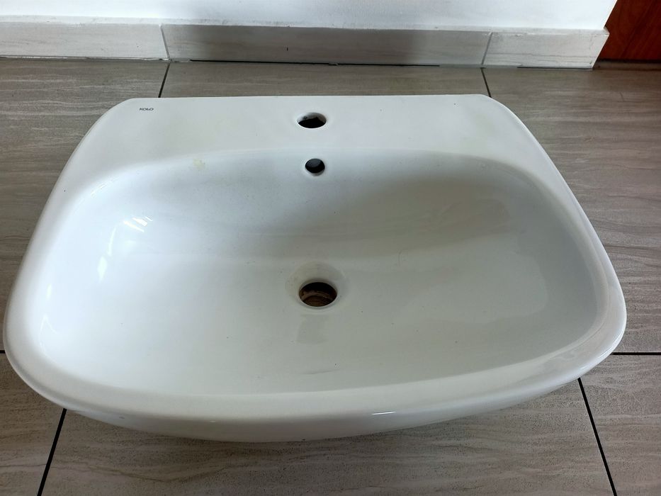 Umywalka długość 55cm