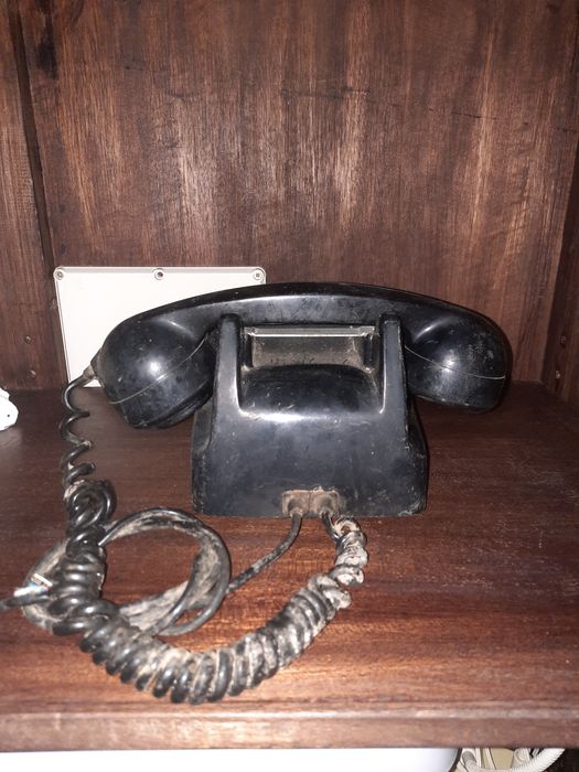 Telefone retrô clássico preto - decoração vintage