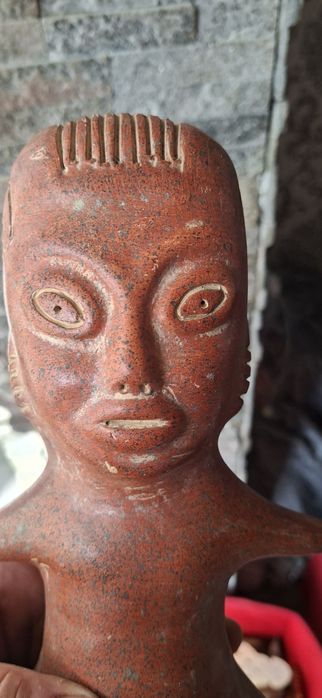 Estatua rwplica azteca
