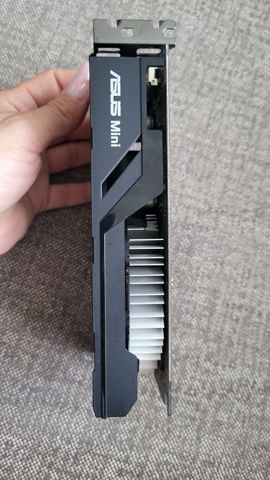 Відеокарта ASUS Radeon R7 360 Mini 2GB GDDR5 (MINI-R7360-2G) б/в
