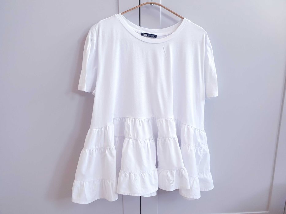 Biała koszulka bluzka z falbankami t-shirt oversize Zara 40