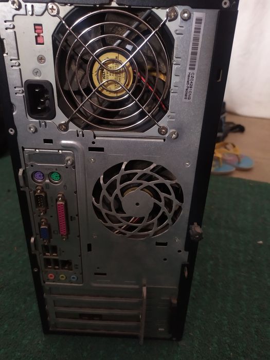 Torre de computador HP