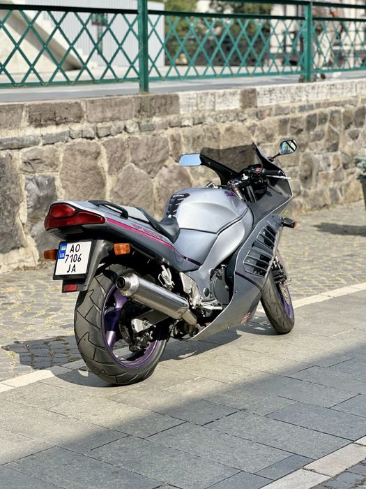 Suzuki RF600R пушка стан