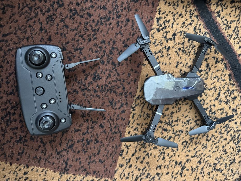Новий дрон з камерой