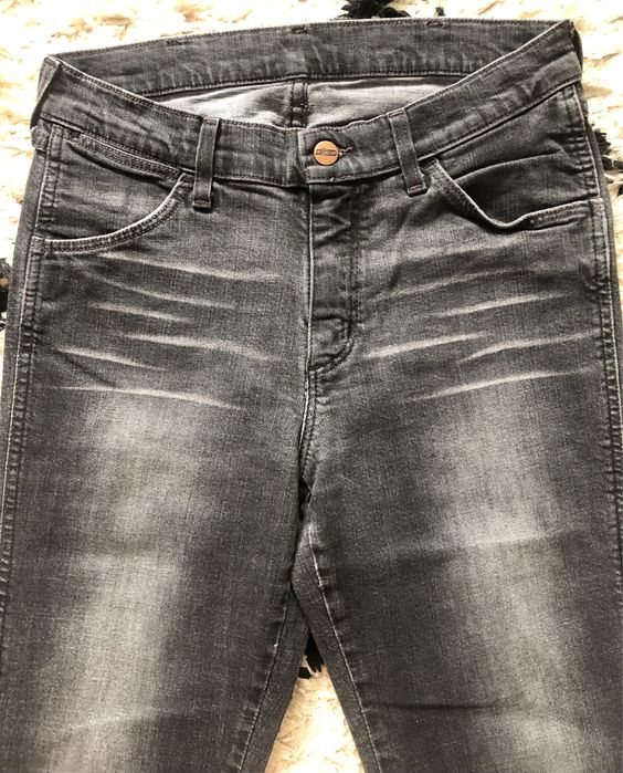 • Wrangler Spodnie Damskie Dzwony 31-30