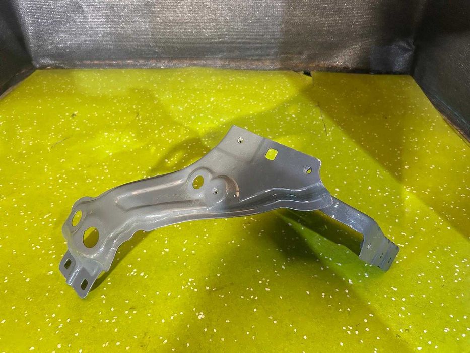 Wspornik Renault Trafic