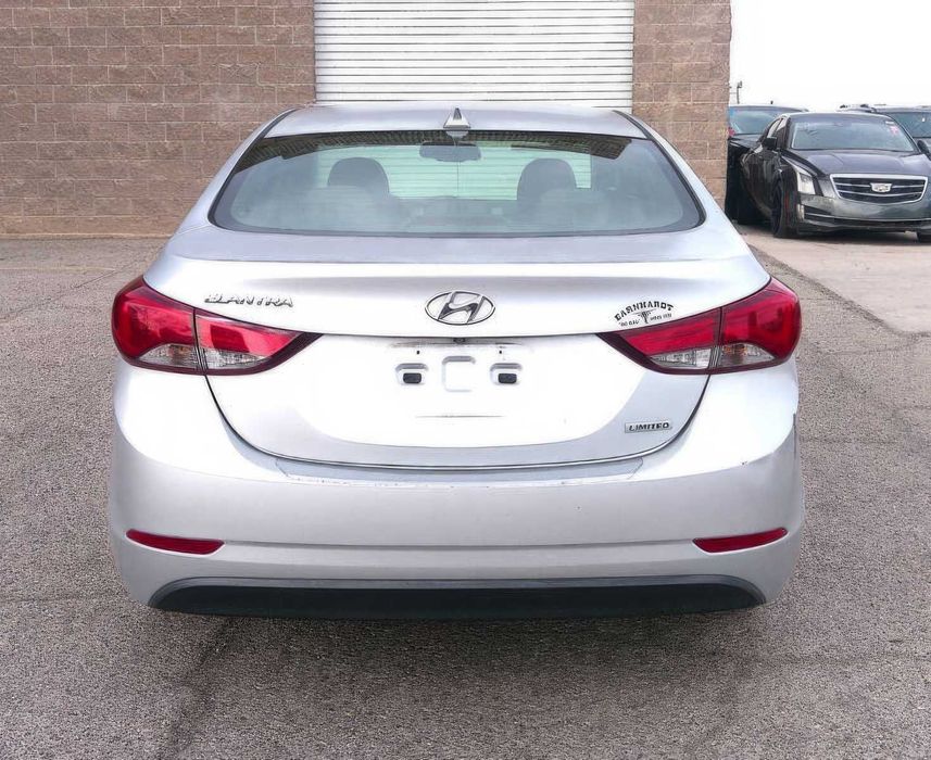 Hyundai Elantra SE      2014