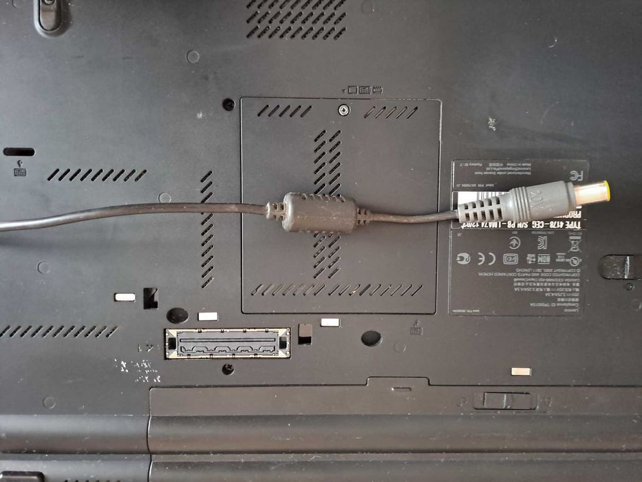 Laptop Lenovo ThinkPad T420i /4GB/i3/500GB