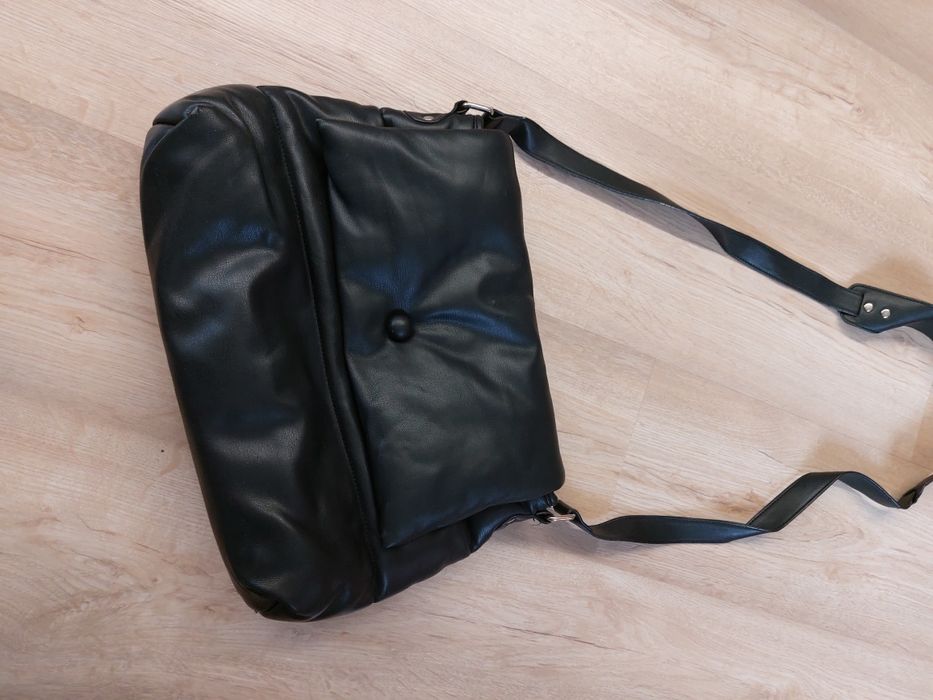 Якісна чорна стьобана сумка