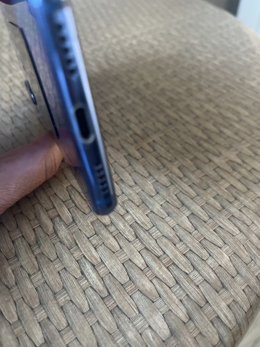 Телефон Xiaomi 9 SE