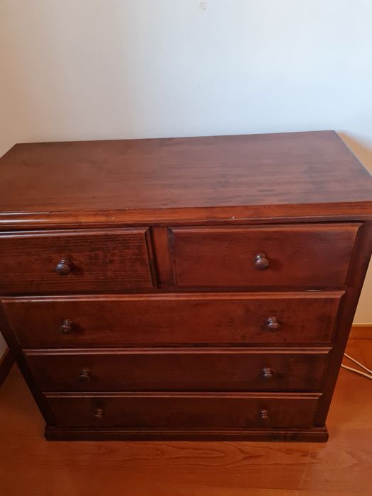 Comoda e 2 mesas cabeceira