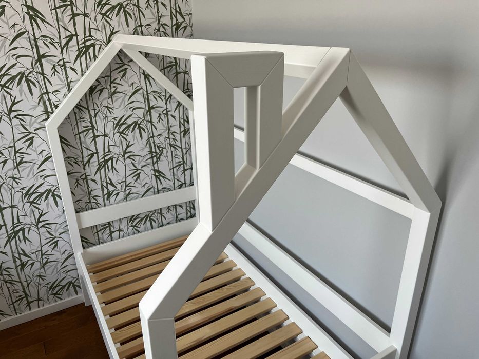 Drewniane łóżko domek 80cm x 160cm firmy Nizio Home