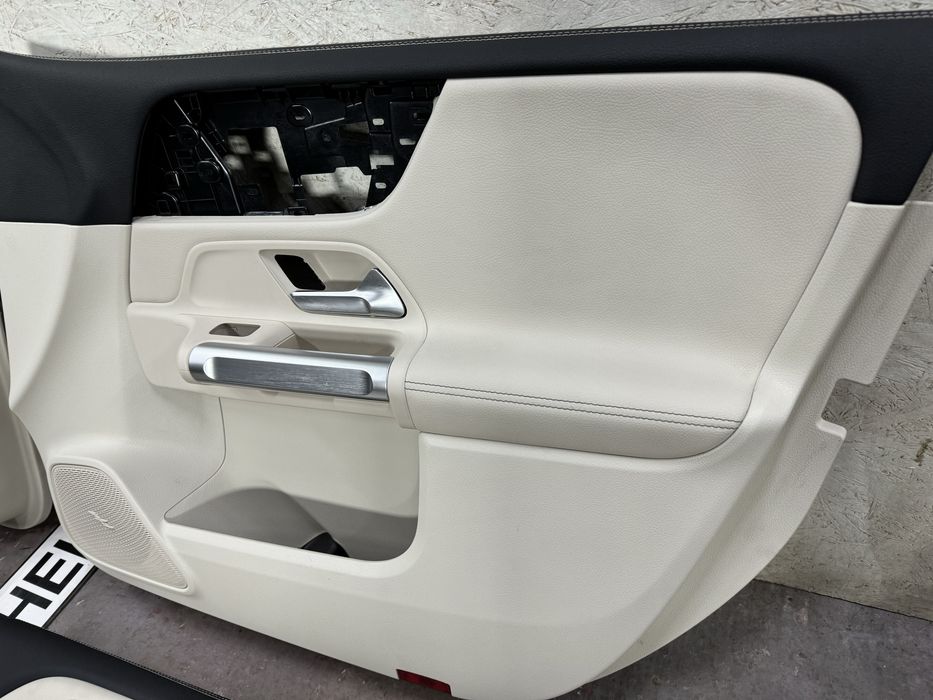 Карты обшивка Дверей EQB 250+ X243 Mercedes Benz Светлый Салон 2023 г.