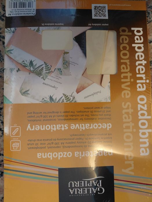 Papwteria ozdibna 20 arkuszy A4 i 10 kopeer nowa śliczna