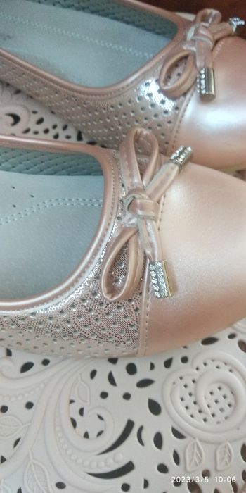 Туфлі балетки на дівчинку в ідеальному стані