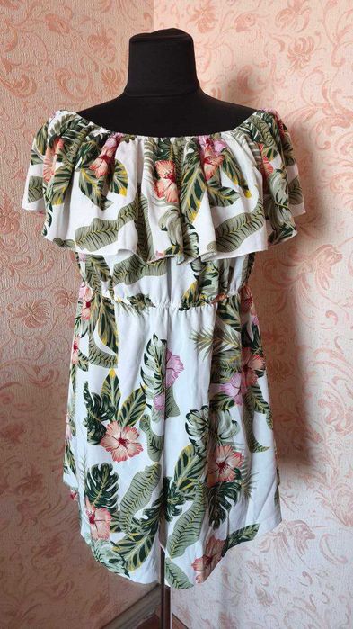 Комбинезон с шортами розмір 52-54