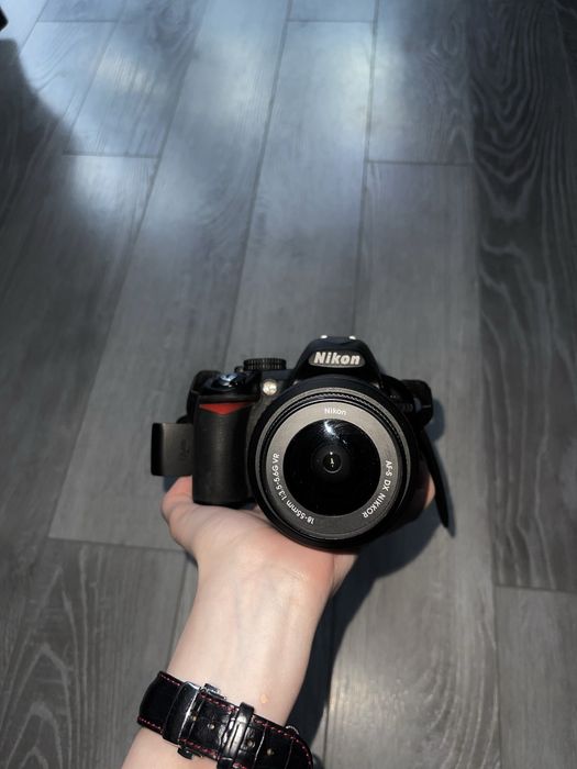 Nikon дзеркальний фотоапарат + об’єктив 18-55 + зарядка
