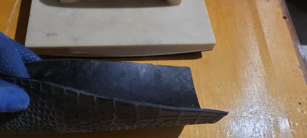 Трафарет Крокодил для структурных стен