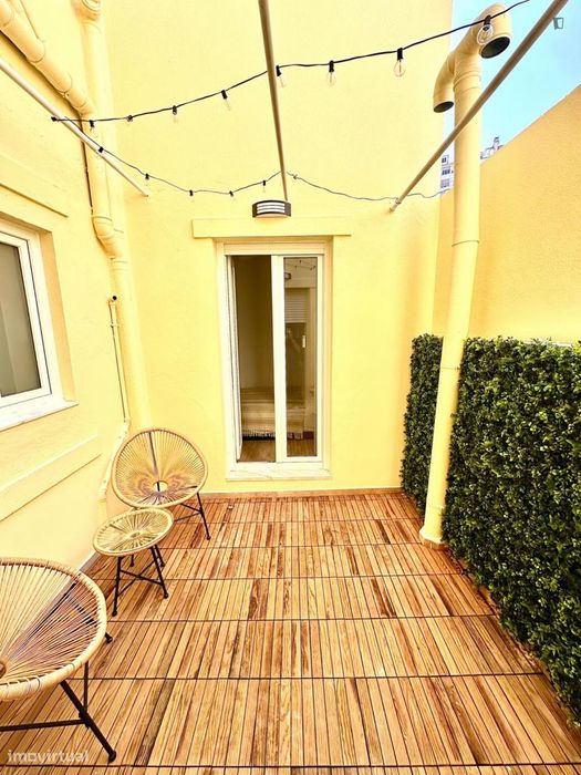 Quarto - localizado em Santa Apolónia Lisbon