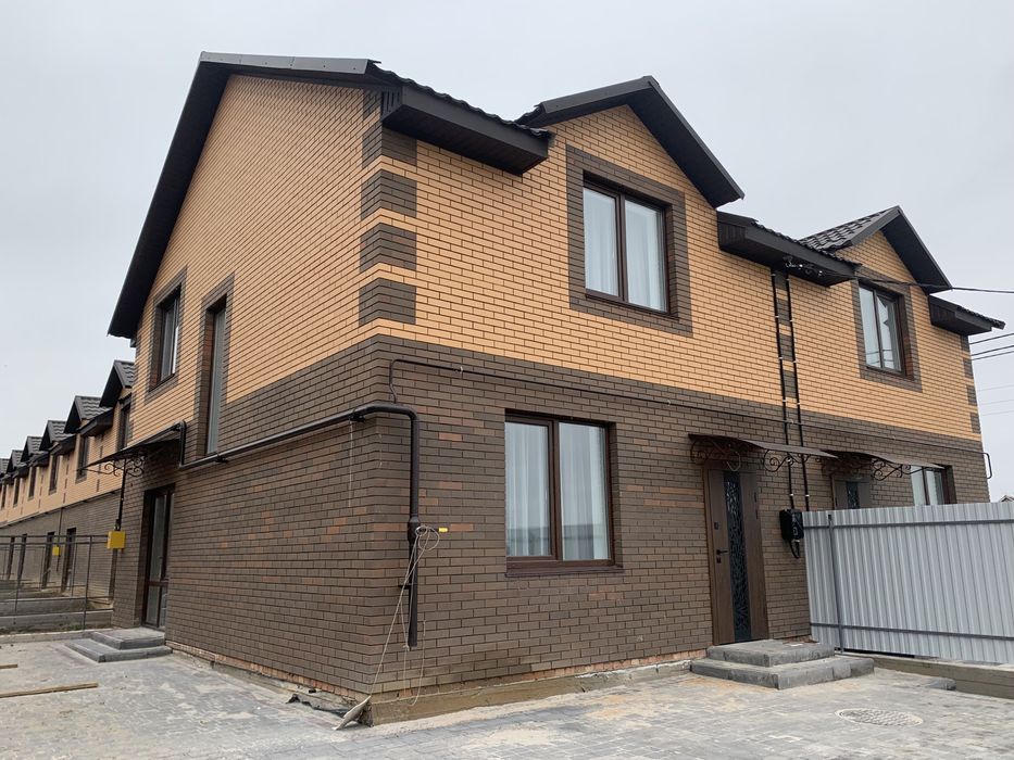 Продаж дуплекса з новим ремонтом, без комісіі, пров.Світлий, Перемичка