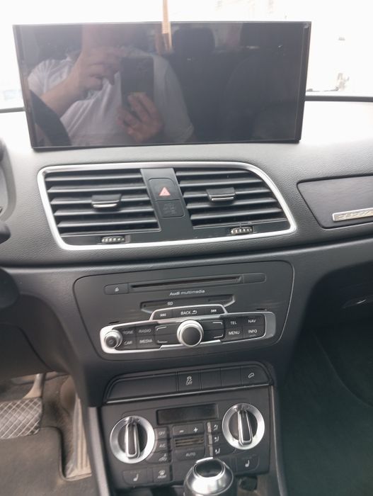 Продам AUDI Q3 quattro