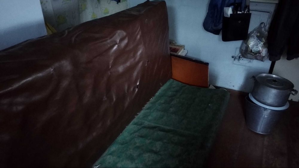 Продається диван розкладний.