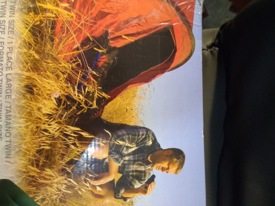 Велюровий полуторний надувний матрац  з електронасосом  фірми  INTEX