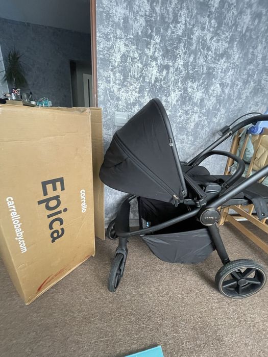 Продаємо нашу Carrello Epica 2 в 1 у чорному колярі .