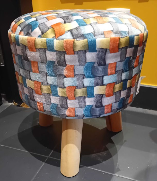 Banco Pufe Aveludado - Novo