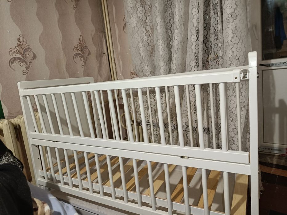 Продам детскую кроватку