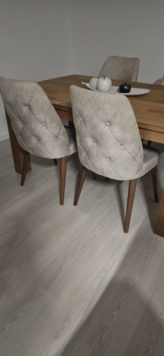 Vendo 4 cadeiras de refeição