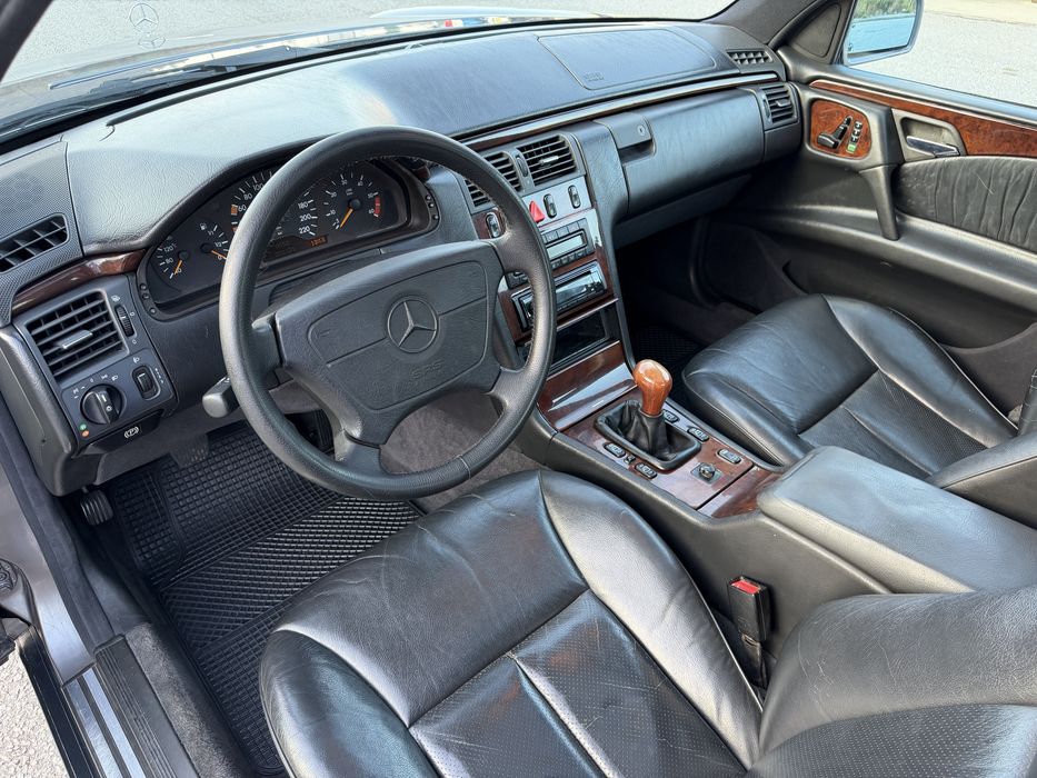 Mercedes-Benz E 300 D